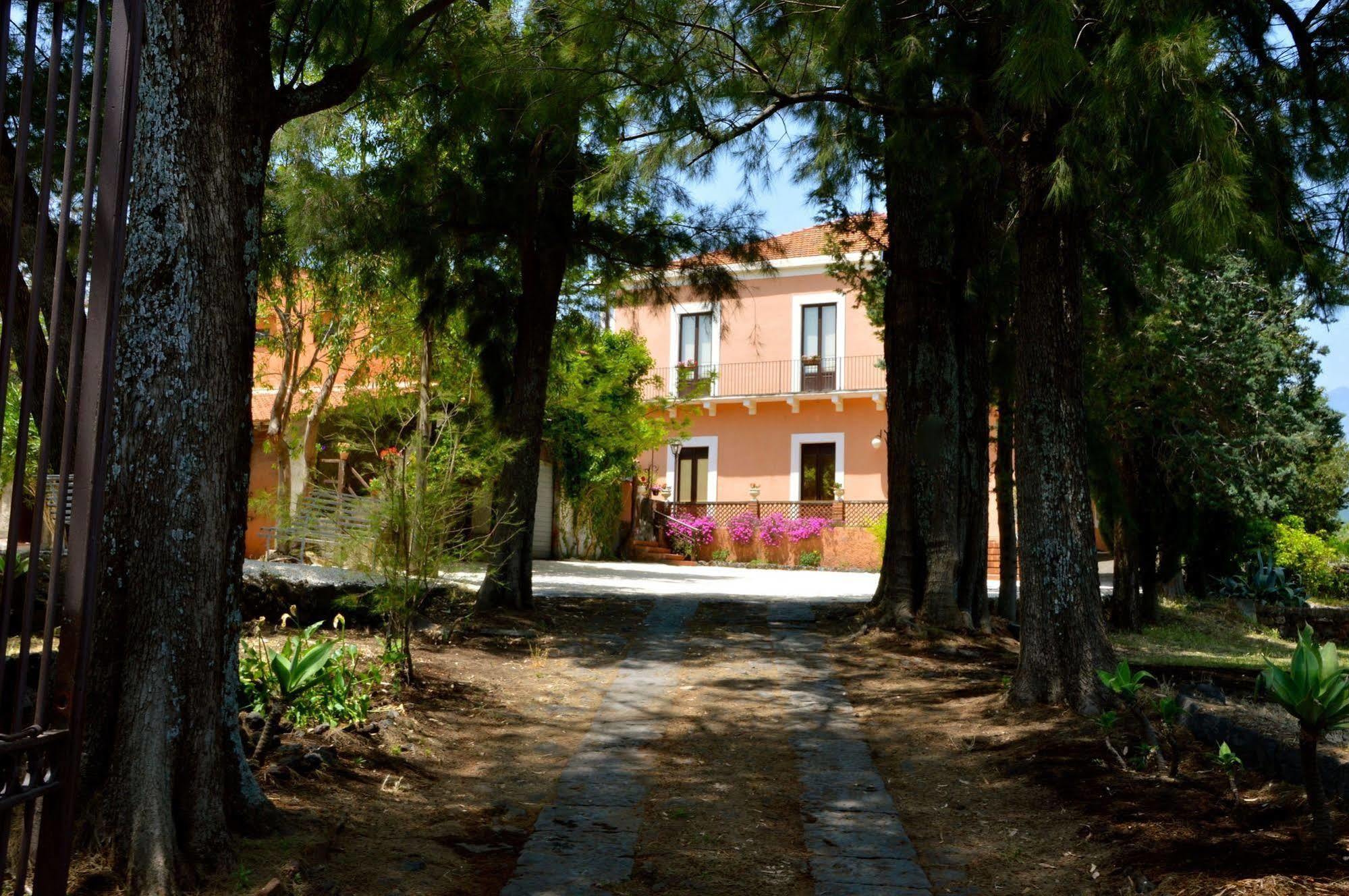 Villa Bonaccorso - Antica E Maestosa Villa Con Piscina Ai Piedi Dell'Etna Viagrande Luaran gambar
