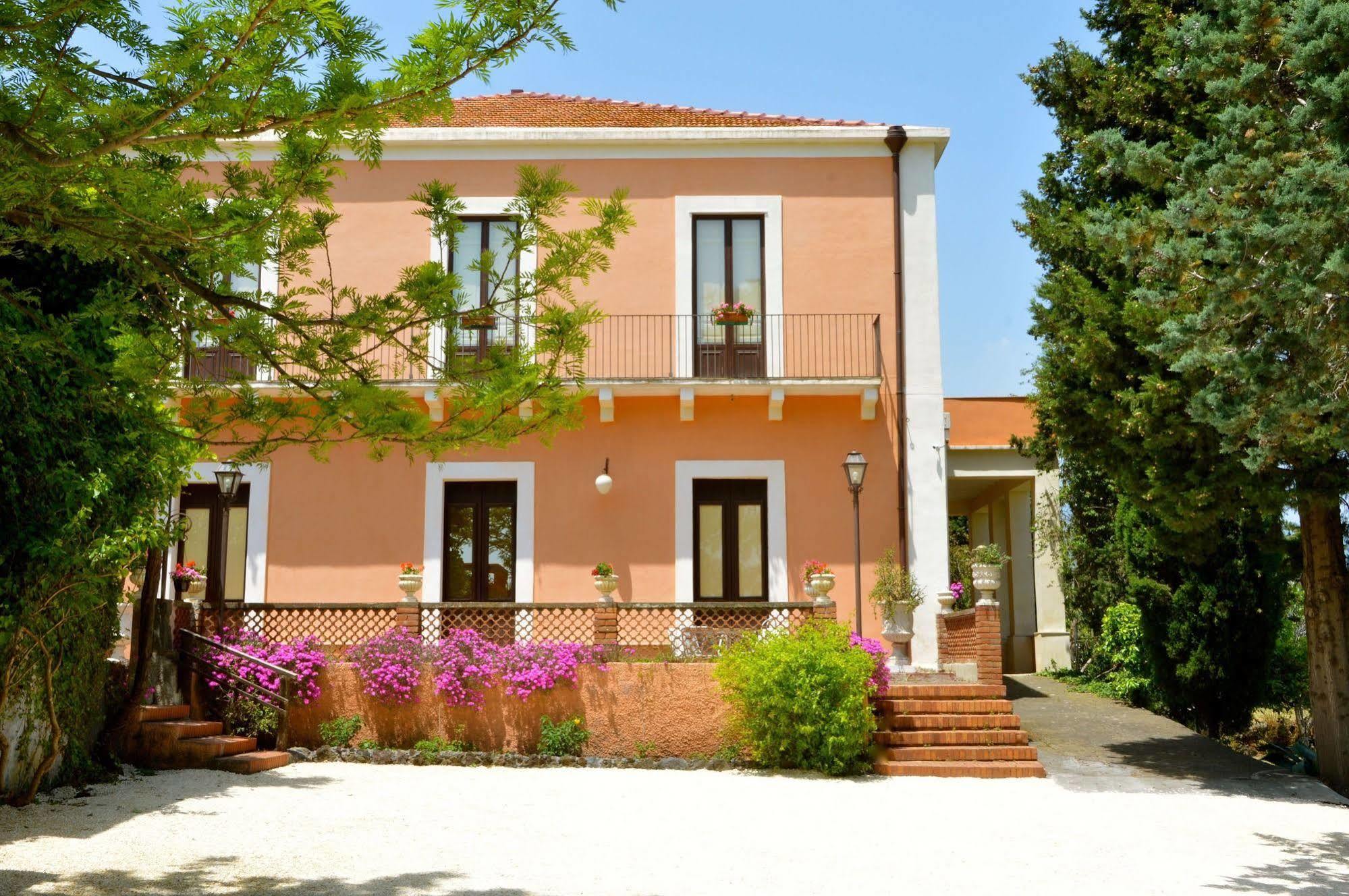 Villa Bonaccorso - Antica E Maestosa Villa Con Piscina Ai Piedi Dell'Etna Viagrande Luaran gambar